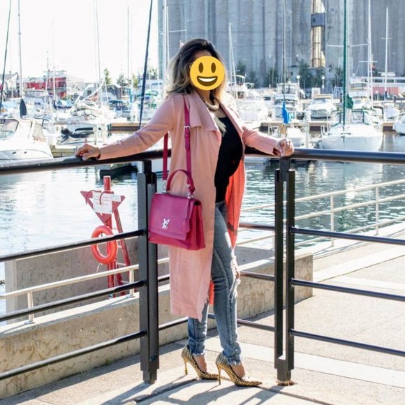 Louis Vuitton Lockme II Bag; Designer Louis Vuitton Lockme II Bag In Gently Used - Picture 3 of 16